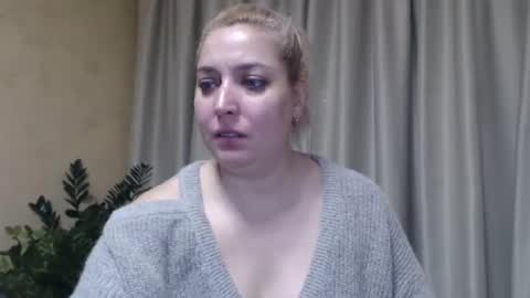 Snapshot of ohsweetiren chatting on January 2025 08:45:01 AM Iren online show from January 2025 08:45:01 AM