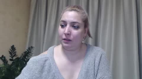 Snapshot of ohsweetiren chatting on January 2025 07:04:02 AM Iren online show from January 2025 07:04:02 AM