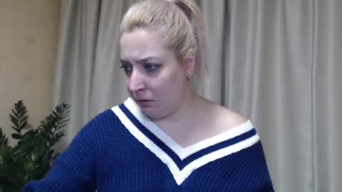 Snapshot of ohsweetiren chatting on January 2025 07:32:02 AM Iren online show from January 2025 07:32:02 AM