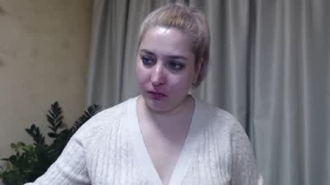 Snapshot of ohsweetiren chatting on January 2025 07:28:01 AM Iren online show from January 2025 07:28:01 AM