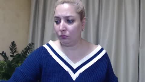 Snapshot of ohsweetiren chatting on January 2025 10:27:01 AM Iren online show from January 2025 10:27:01 AM