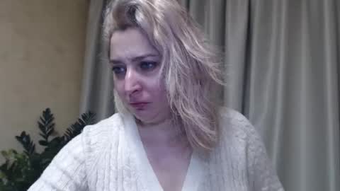 Snapshot of ohsweetiren chatting on February 2025 10:26:02 AM Iren online show from February 2025 10:26:02 AM