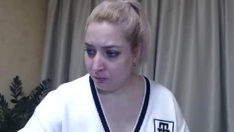 Snapshot of ohsweetiren chatting on February 2025 07:07:02 AM Iren online show from February 2025 07:07:02 AM