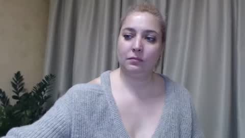 Snapshot of ohsweetiren chatting on February 2025 10:08:02 AM Iren online show from February 2025 10:08:02 AM