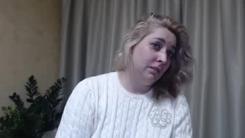 Snapshot of ohsweetiren chatting on February 2025 09:47:02 AM Iren online show from February 2025 09:47:02 AM