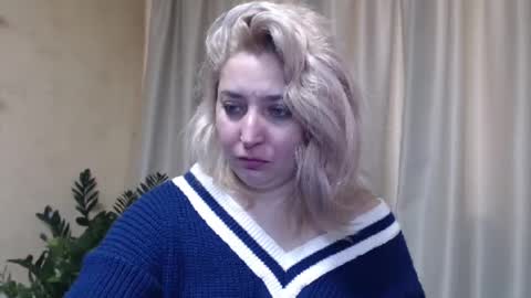 Snapshot of ohsweetiren chatting on February 2025 07:23:01 AM Iren online show from February 2025 07:23:01 AM