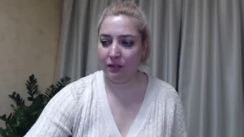 Snapshot of ohsweetiren chatting on February 2025 10:14:01 AM Iren online show from February 2025 10:14:01 AM