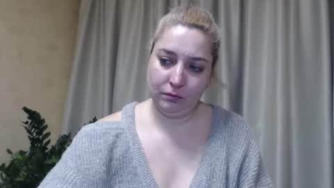 Snapshot of ohsweetiren chatting on February 2025 04:21:02 AM Iren online show from February 2025 04:21:02 AM