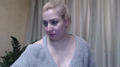 Snapshot of ohsweetiren chatting on March 2025 07:03:01 AM Iren online show from March 2025 07:03:01 AM