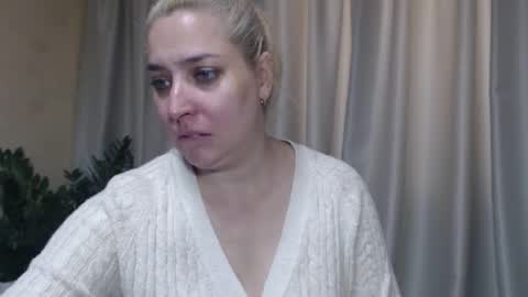 Snapshot of ohsweetiren chatting on October 2025 06:11:02 AM Iren online show from October 2025 06:11:02 AM