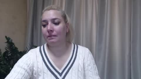 Snapshot of ohsweetiren chatting on October 2025 06:52:02 AM Iren online show from October 2025 06:52:02 AM