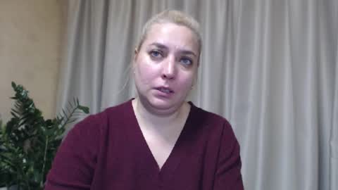 Snapshot of ohsweetiren chatting on October 2025 07:21:02 AM Iren online show from October 2025 07:21:02 AM