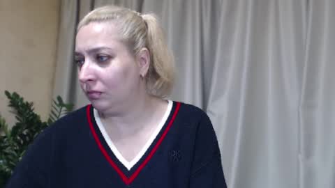 Snapshot of ohsweetiren chatting on November 2025 07:30:01 AM Iren online show from November 2025 07:30:01 AM