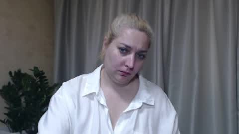 Iren online show from May 2026 05:56:01 AM