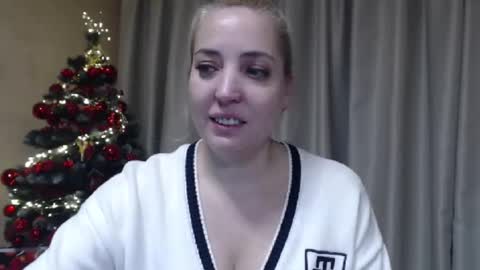 Mari online show from December 2025 06:26:01 PM