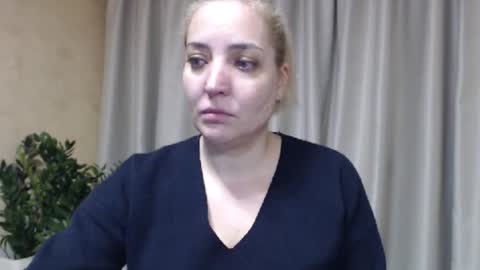 Mari online show from January 2026 12:14:02 AM