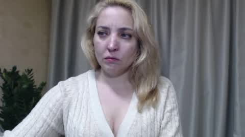 Mari online show from April 2026 03:17:01 PM
