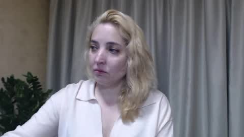 Mari online show from May 2026 04:44:02 PM