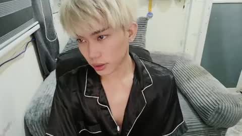 Snapshot of oishii_ii chatting on May 2026 04:56:02 PM oishii online show from May 2026 04:56:02 PM