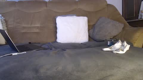 okayletschill online show from February 2025 11:24:01 PM