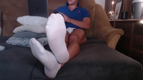 okayletschill online show from November 2025 11:10:02 PM