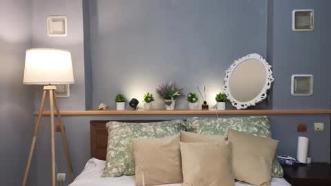 Ami online show from September 2025 01:24:02 PM