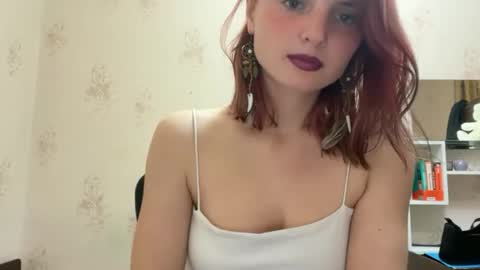 Oktavia7777 online show from April 2026 07:01:01 PM