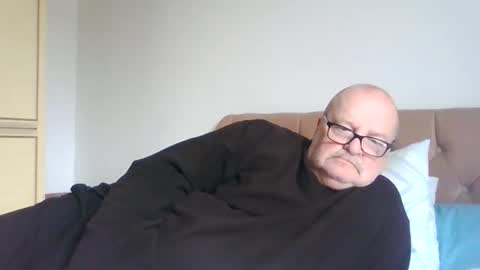 old_fkrr_ online show from February 2026 12:04:02 PM