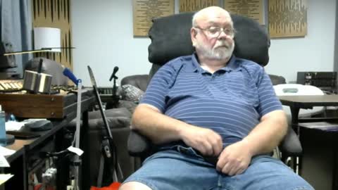 old_guy111 online show from September 2025 04:21:02 PM