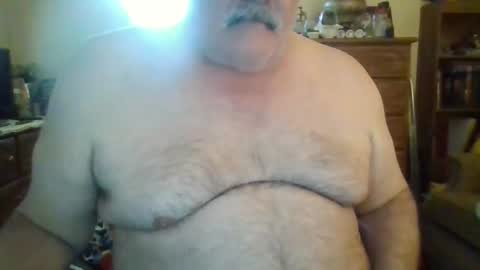 Snapshot of oldcockforyngladies chatting on February 2025 06:31:01 PM oldcockforyngladies online show from February 2025 06:31:01 PM