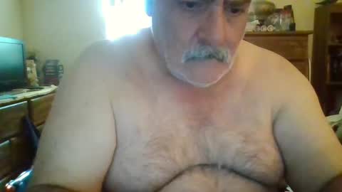 Snapshot of oldcockforyngladies chatting on October 2025 02:38:02 PM oldcockforyngladies online show from October 2025 02:38:02 PM