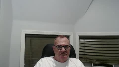 oldguybigd online show from September 2025 05:29:01 AM