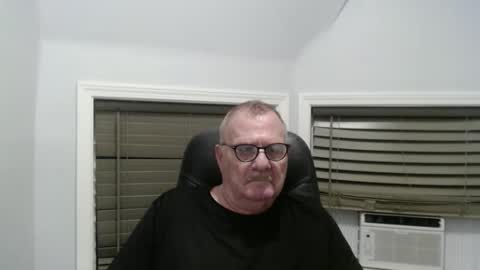 oldguybigd online show from September 2025 05:08:01 AM