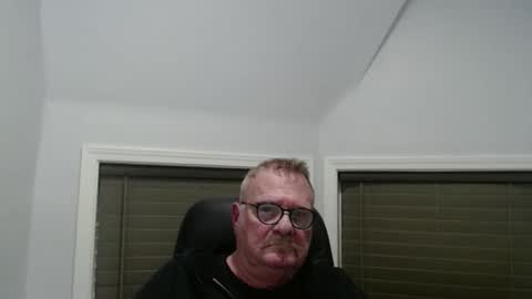 oldguybigd online show from December 2025 05:27:01 AM