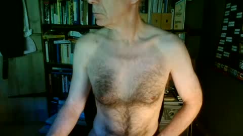 oldhairybastard online show from July 2026 09:14:02 AM