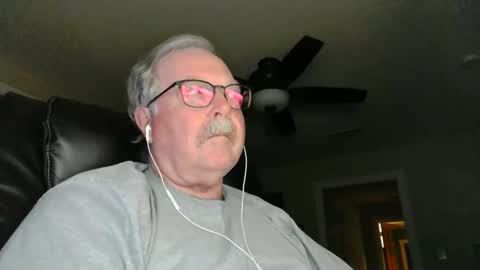 OldLakeGuy online show from December 2024 07:07:02 AM
