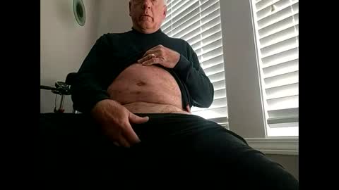 Snapshot of oldsubman chatting on December 2024 01:54:02 PM oldsubman online show from December 2024 01:54:02 PM