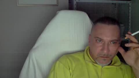 Snapshot of olimpio1230 chatting on March 2025 12:28:01 PM olimpio1230 online show from March 2025 12:28:01 PM