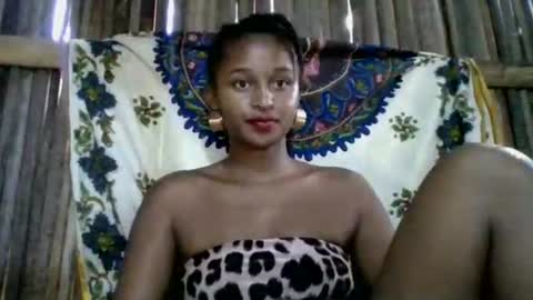 olinah610 online show from May 2026 05:35:01 AM