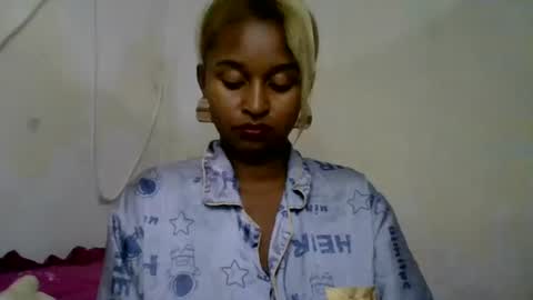 olinah610 online show from June 2026 11:33:01 AM