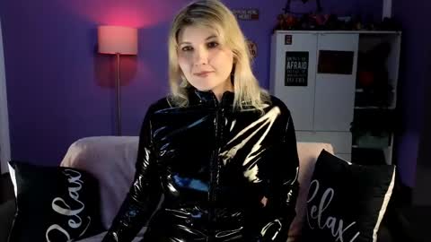 OliSunny Olivia online show from May 2026 06:46:01 PM