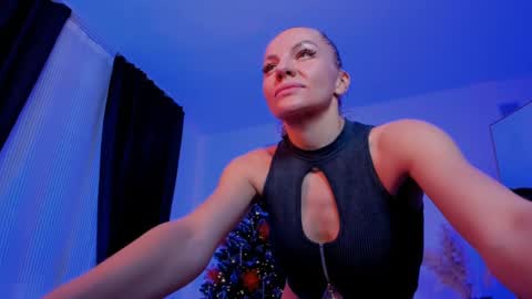 oliva_candy online show from December 2024 11:55:01 PM