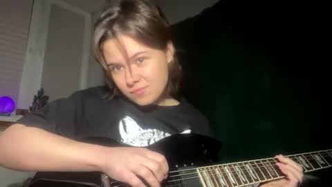 Oil online show from December 2024 05:50:02 PM