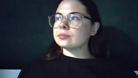 Snapshot of olivepeach chatting on May 2026 11:47:01 AM Oil online show from May 2026 11:47:01 AM