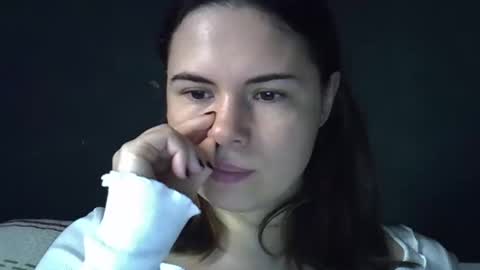 Snapshot of olivepeach chatting on May 2026 11:50:02 AM Oil online show from May 2026 11:50:02 AM