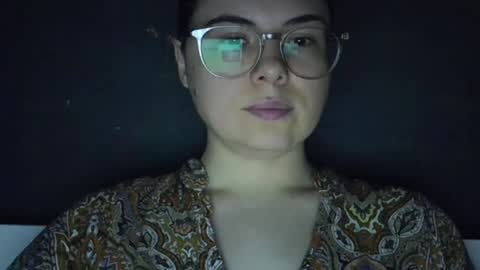 Snapshot of olivepeach chatting on June 2026 01:02:02 PM Oil online show from June 2026 01:02:02 PM