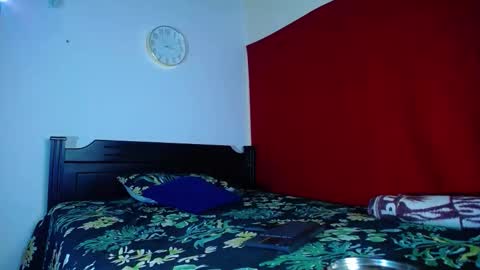 Oliver and MeganIndependent online show from October 2025 08:23:01 AM