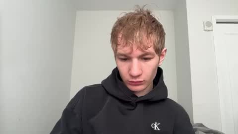 Snapshot of oliver_beck chatting on March 2025 06:32:01 PM Oliver Beck online show from March 2025 06:32:01 PM