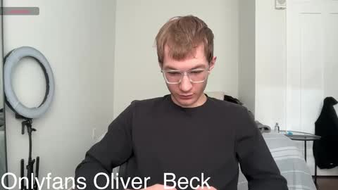 Snapshot of oliver_beck chatting on November 2025 07:24:02 PM Oliver Beck online show from November 2025 07:24:02 PM