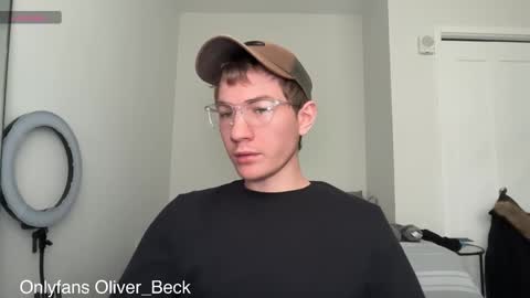 Snapshot of oliver_beck chatting on November 2025 07:49:02 PM Oliver Beck online show from November 2025 07:49:02 PM